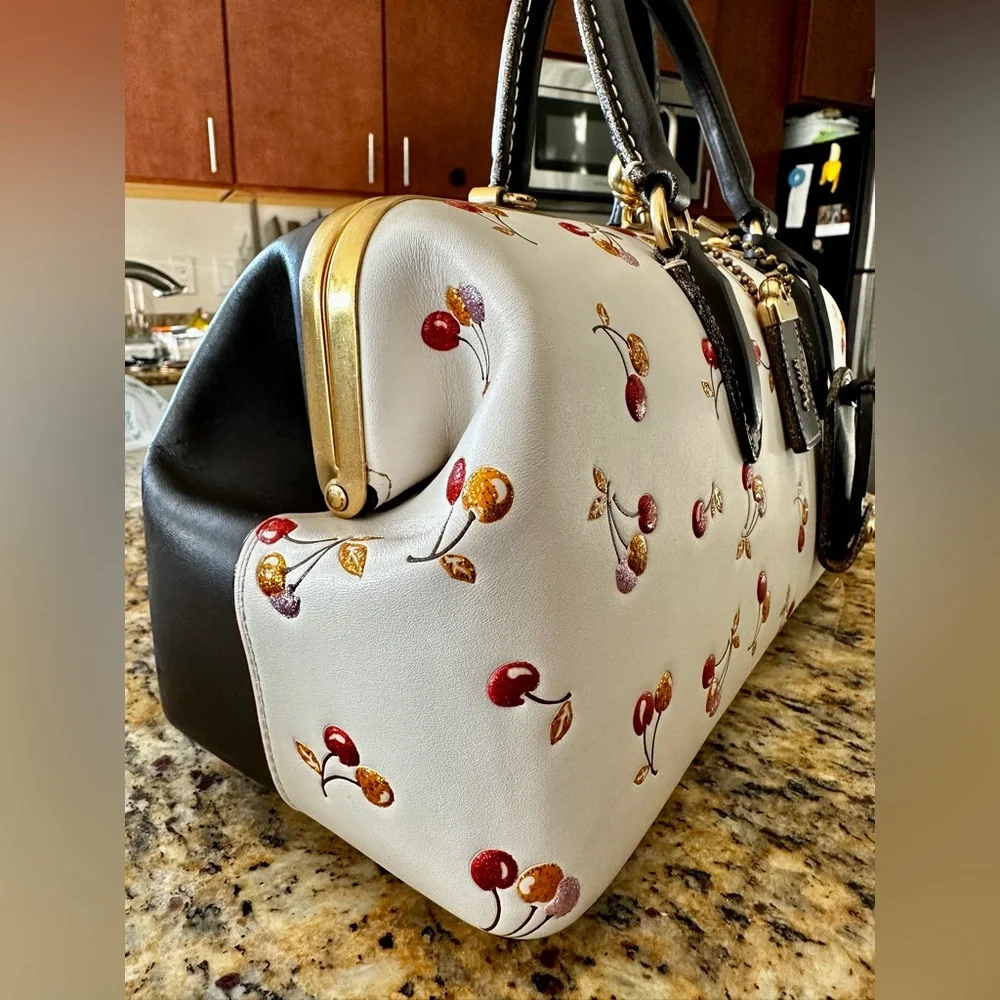 🍒RARE COACH 1941 KISSLOCK SATCHEL 38 CHERRIES!! 🍒 - Picture 11 of 16
